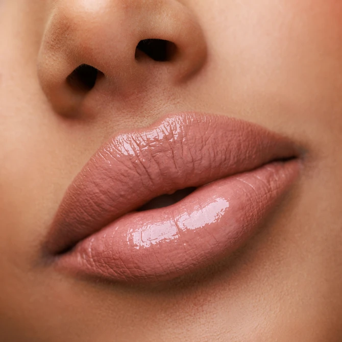 PAESE Nudelightful nawilżająca pomadka do ust 400 Beige Marshmallow 4.5g