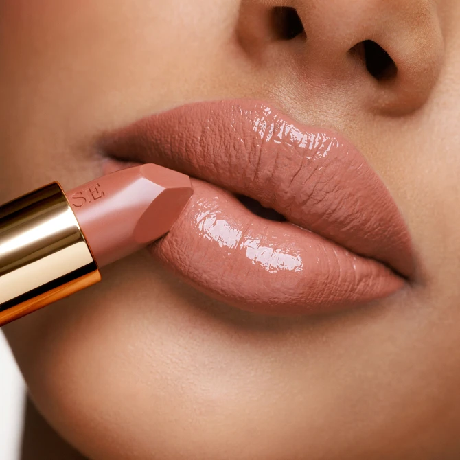 PAESE Nudelightful nawilżająca pomadka do ust 408 Toffee Crush 4.5g