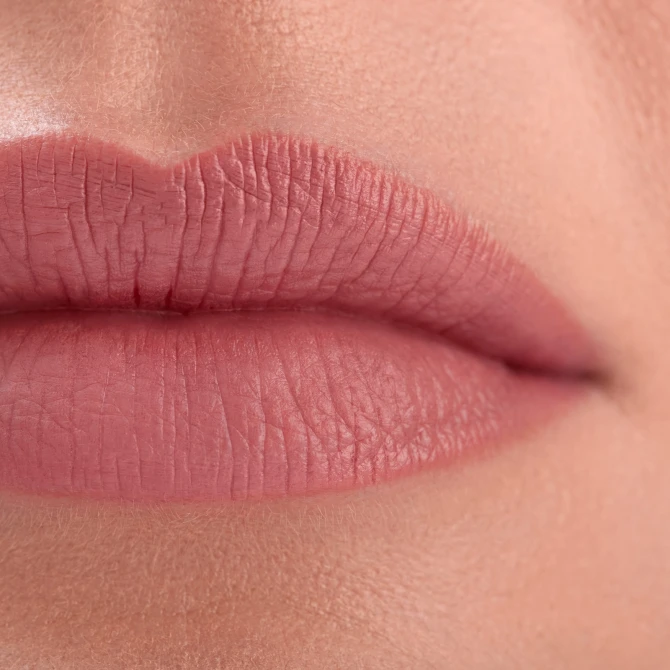PAESE Pomadka W Płynie The Kiss Lips 02 Nude Coral 3.4ml
