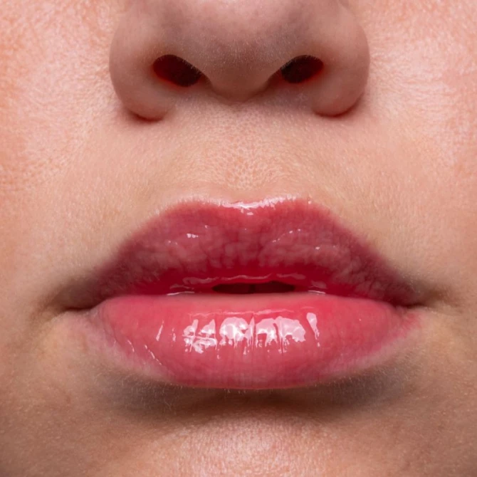 Transparent Lab Lip Gloss Cherry SPF50 - balsam do ust - 15ml
