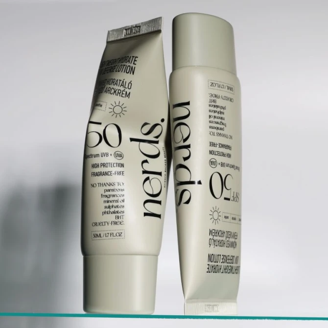 Nerds Nawilżający krem przeciwsłoneczny SPF 50 - 50ml