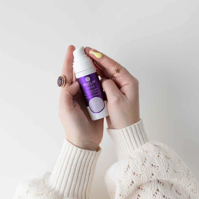 BasicLab ESTETICUS Korygujące Serum Z Retinalem 0,07%, Fitosfingozyną I KARNOZYNĄ 2.0 - 30 ml