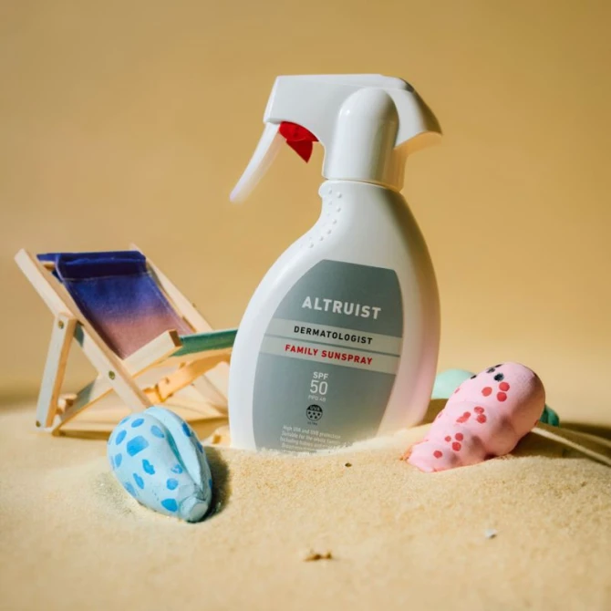 ALTRUIST Family Sunspray SPF 50 rodzinny spray przeciwsłoneczny do ciała 250 ml