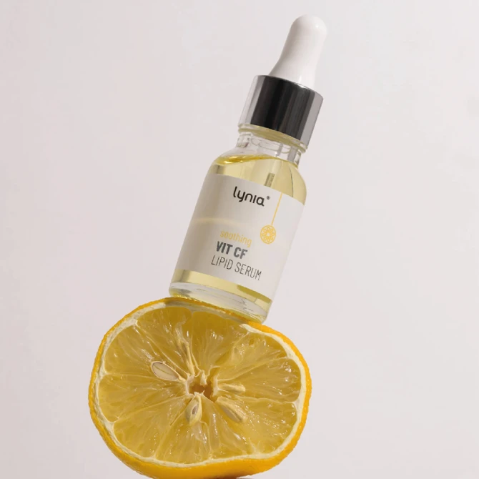 LYNIA Łagodzące serum lipidowe z witaminami C, F 15 ml