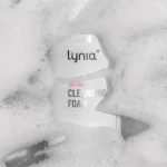 LYNIA Nawilżająca pianka myjąca z naturalną betainą i wodą różaną 150 ml