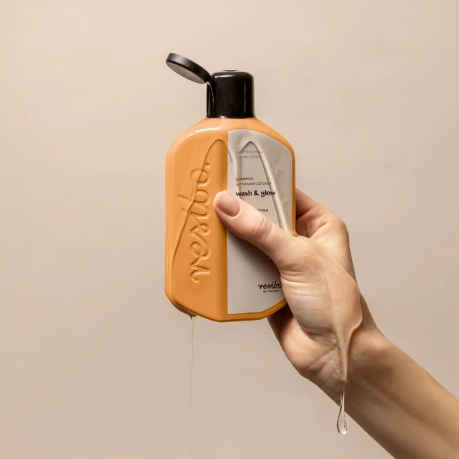 RESIBO Wash&glow Szampon ultranawilżający dla wszystkich rodzajów włosów i skóry głowy 250 ml