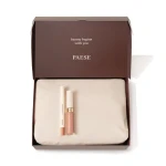 PAESE Zestaw Świąteczny Nude Lip Set - Kremowa konturówka do ust 03 Honey Mood 0,6g + Błyszczyk do ust 14 Caramel Mousse 4,5ml