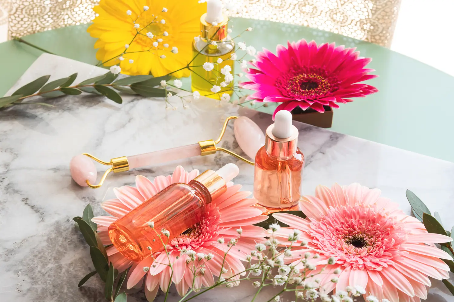 Jakie perfumy na lato są teraz modne? Odkryj wakacyjne zapachy dla kobiet i mężczyzn