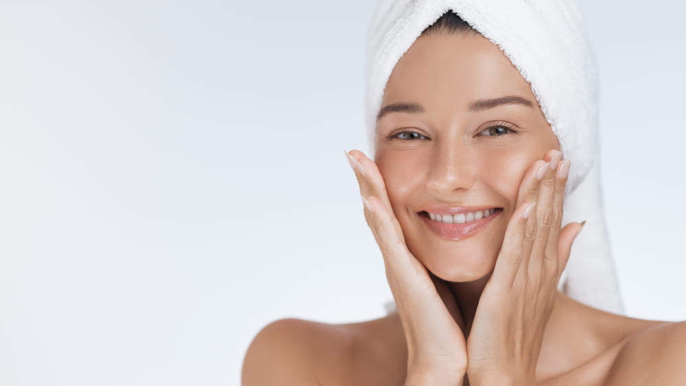Przebarwienia hormonalne – skąd się biorą i jak sobie z nimi radzić?